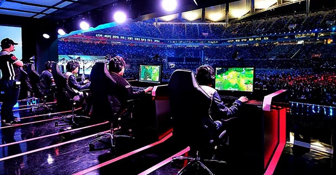 中场逼抢 中场逼抢